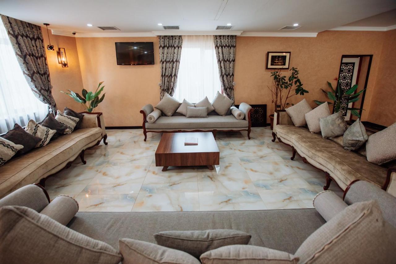 Hotel Corniche