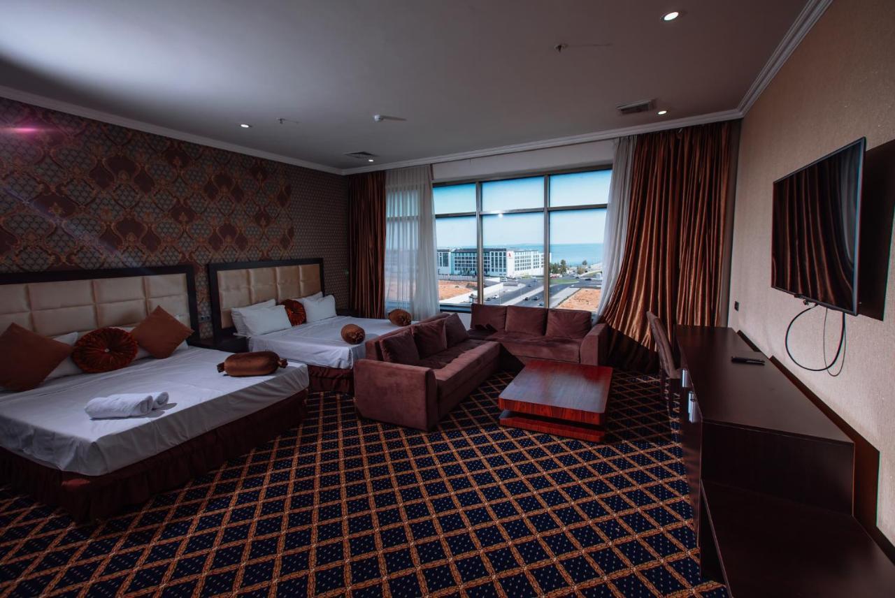 Hotel Corniche 4*