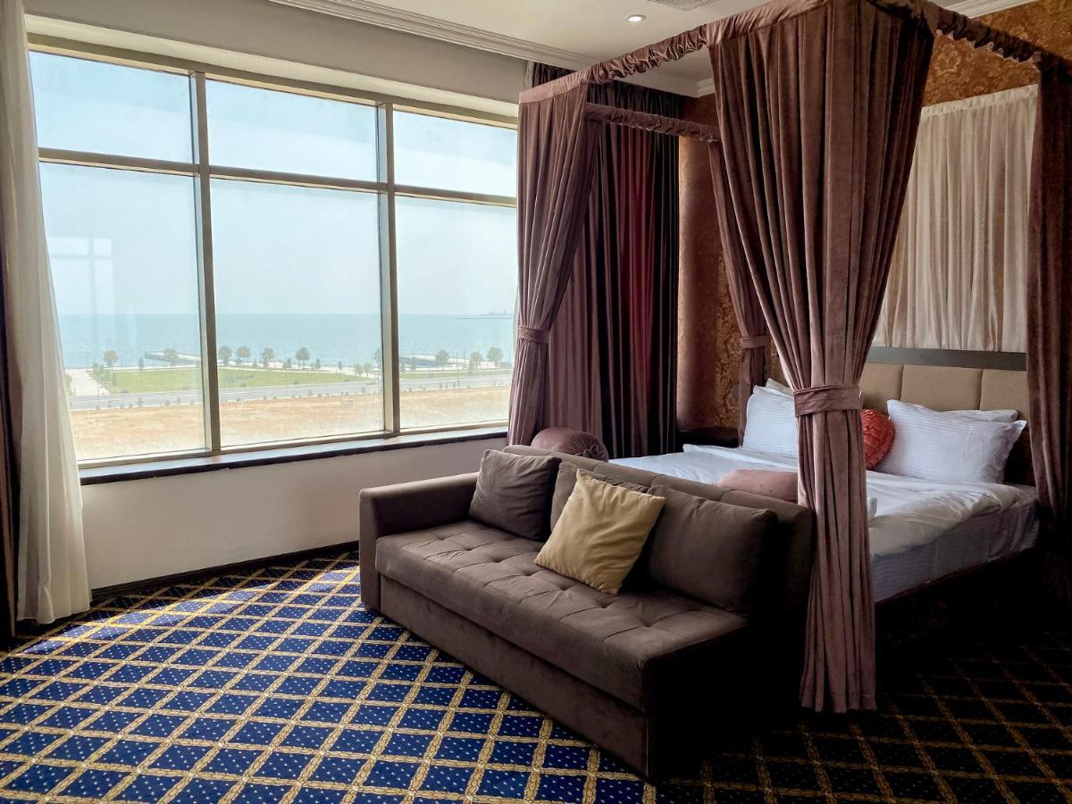 Corniche Hotel 4*