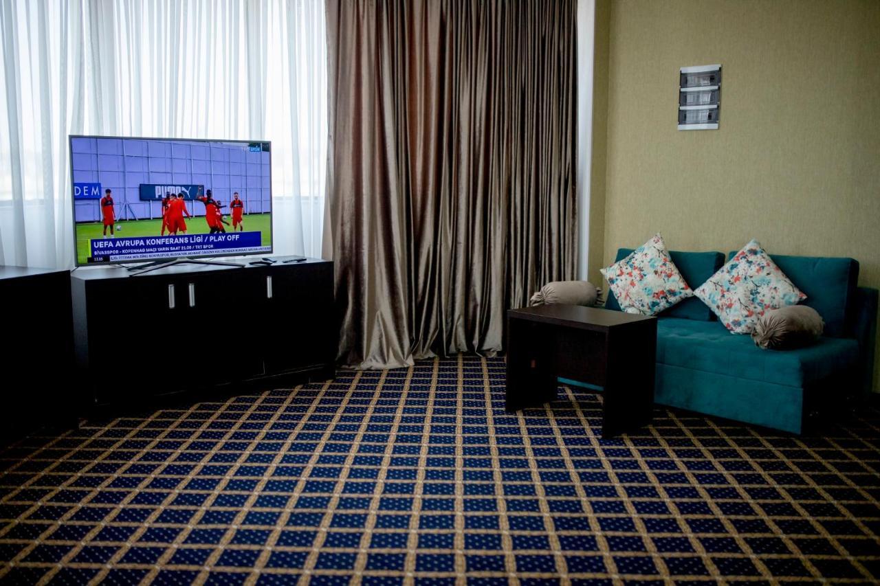 Hotel Corniche 4*